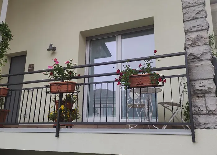 Lora Giusta Guest House